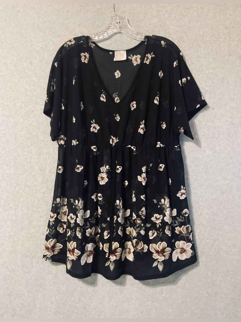 Sirenlily MAternity Women's Black Floral V-Neck Peplum Top Sz 2X